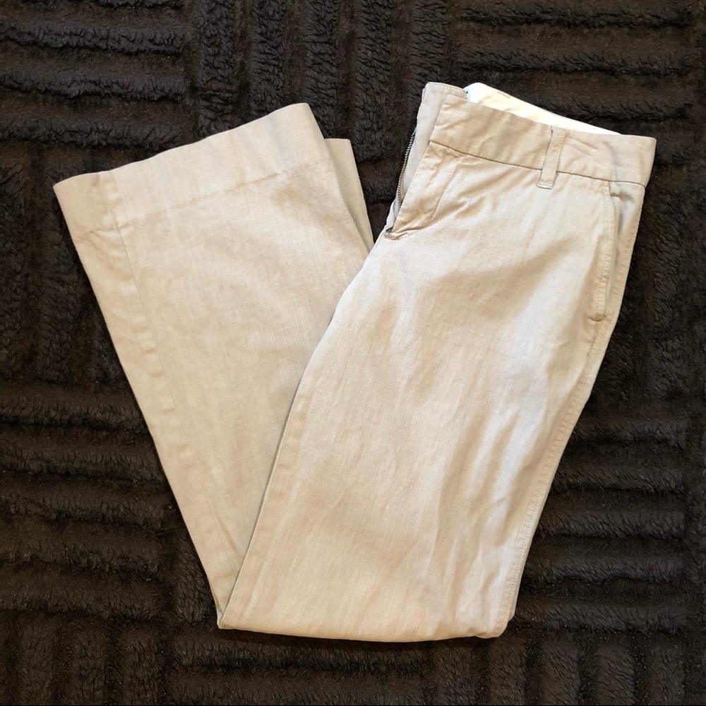 Gap Stretch Khaki pants. Size 8 Regular.